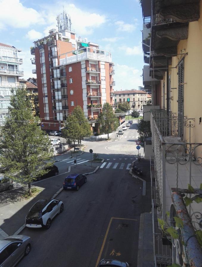 Cinecasa di Andrea e Cristina Apartment Torino Exterior foto